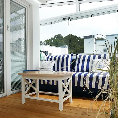 Przy Maksimie Orlowo * غدينيا