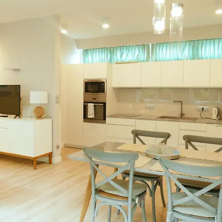 Przy Maksimie Orlowo غدينيا